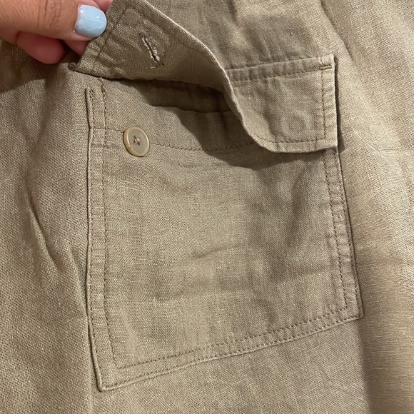 Apt 9 lightweight linen/rayon sz 10 khaki shorts w hidden button back pockets. - Picture 5 of 5